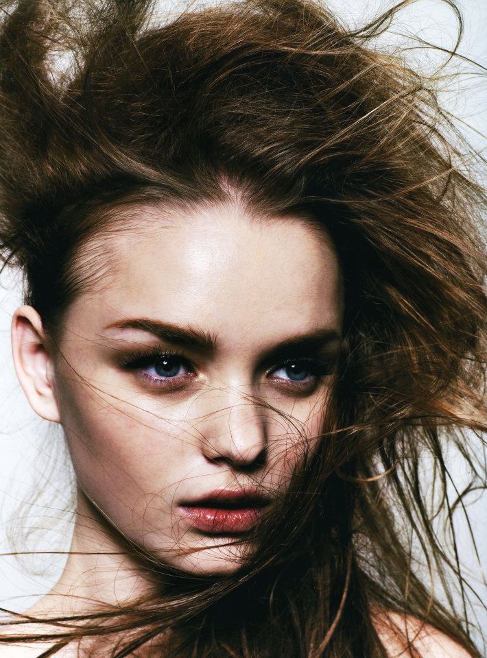 316818_301862783165497_1103675440_n