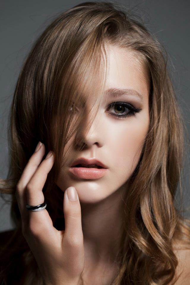 373958_466690906682683_1857396883_n